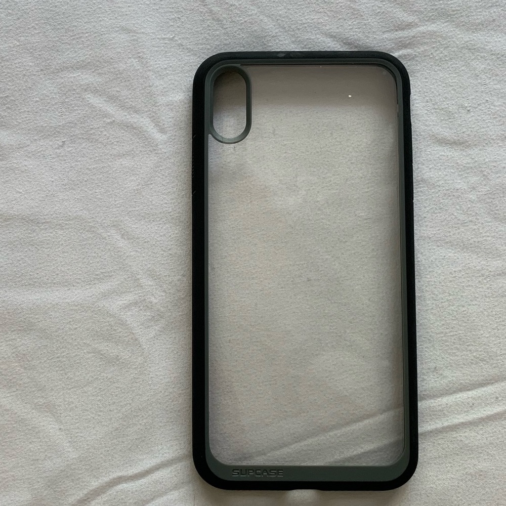 iPhone XS Max Case - Picture 6 of 6